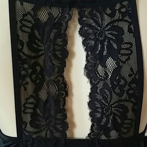 Sofia Vergara Laced Strap Bra - Picture 5 of 8